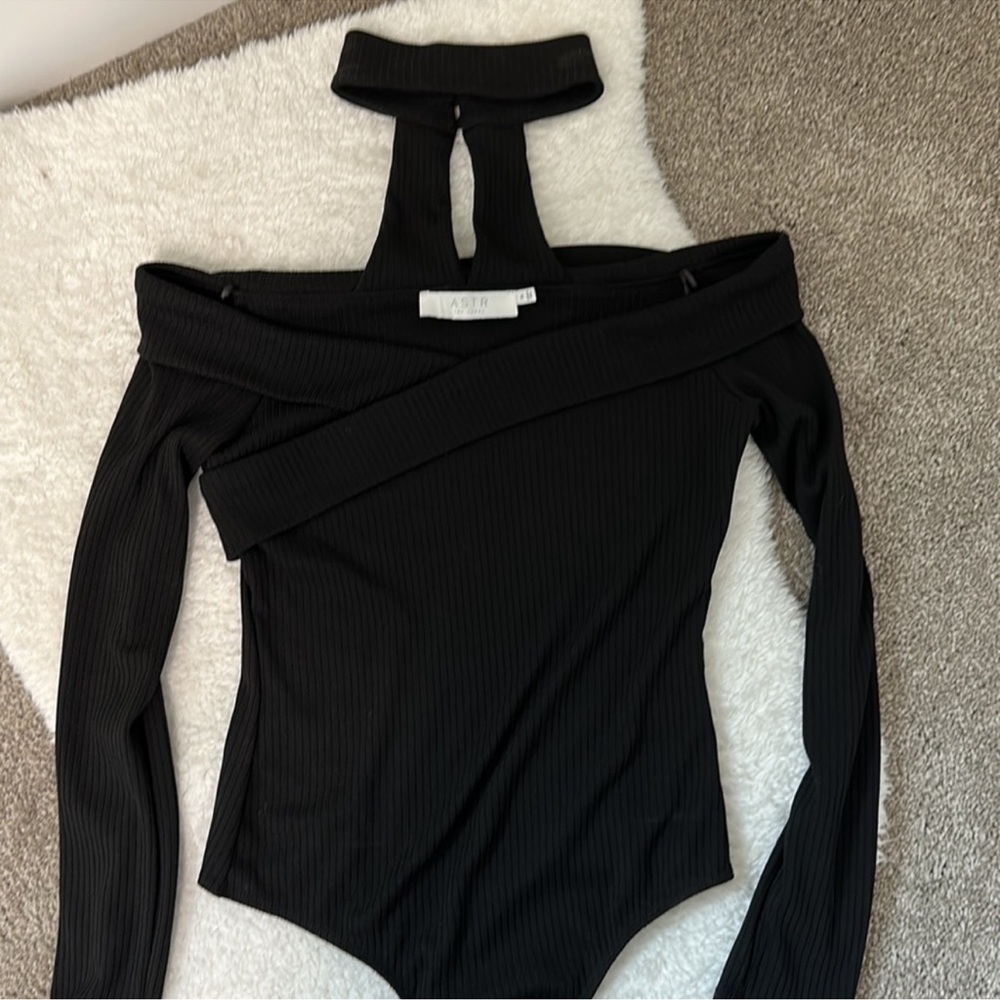 ASTR The Lable Long Sleeve Choker Black Bodysuit - Picture 2 of 6